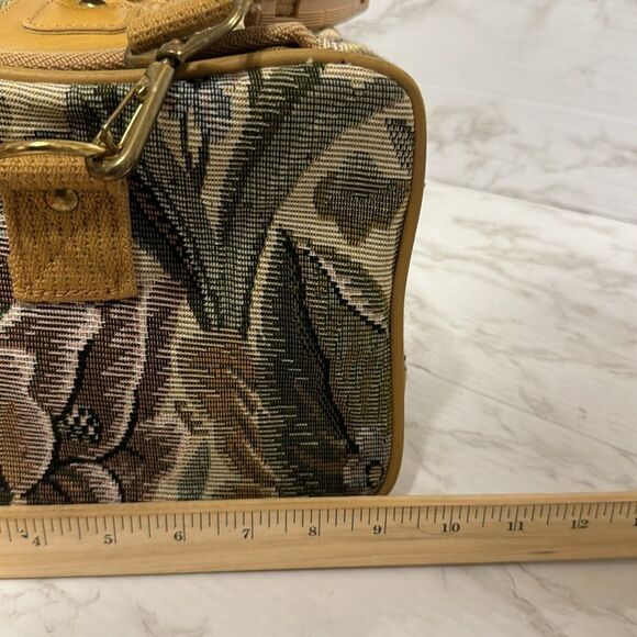 French West Indies Tapestry Floral Print Zip Over Night Carry On Travel bag - Picture 14 of 14